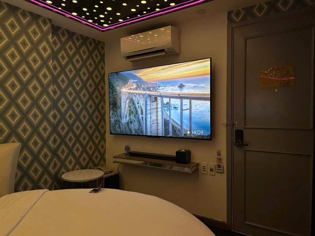 Cupid Hotel Ho Chi Minh Zewnętrze zdjęcie
